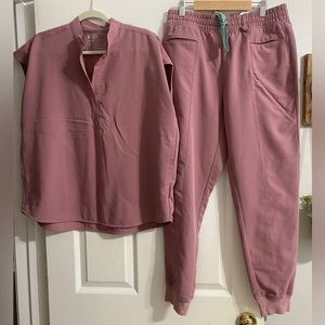 FIGS Scrubs technical collection. Medium top medium joggers. Sold separately.